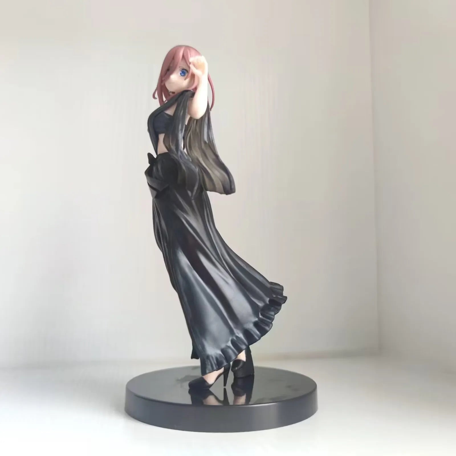 19cm Nakano Miku Evening Dress Anime Figures The Quintessential Quintuplets Model Desktop Ornament Statue Doll Toy Otaku Collect