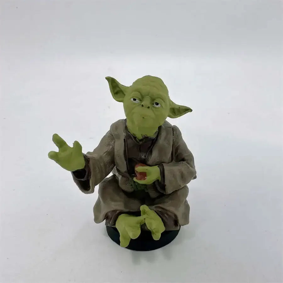 Star War Master YODA Statue 7cm Figure Action Ornament for Car or Desk DecorToys