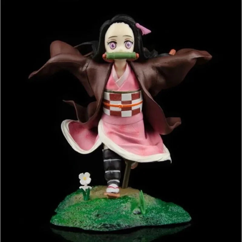 Dämonentöter Anime Figur Run Nezuko Kamado 13cm Actionfiguren Szene PVC Modell Spielzeug Cartoon Desktop Dekorieren Geburtstagsgeschenk