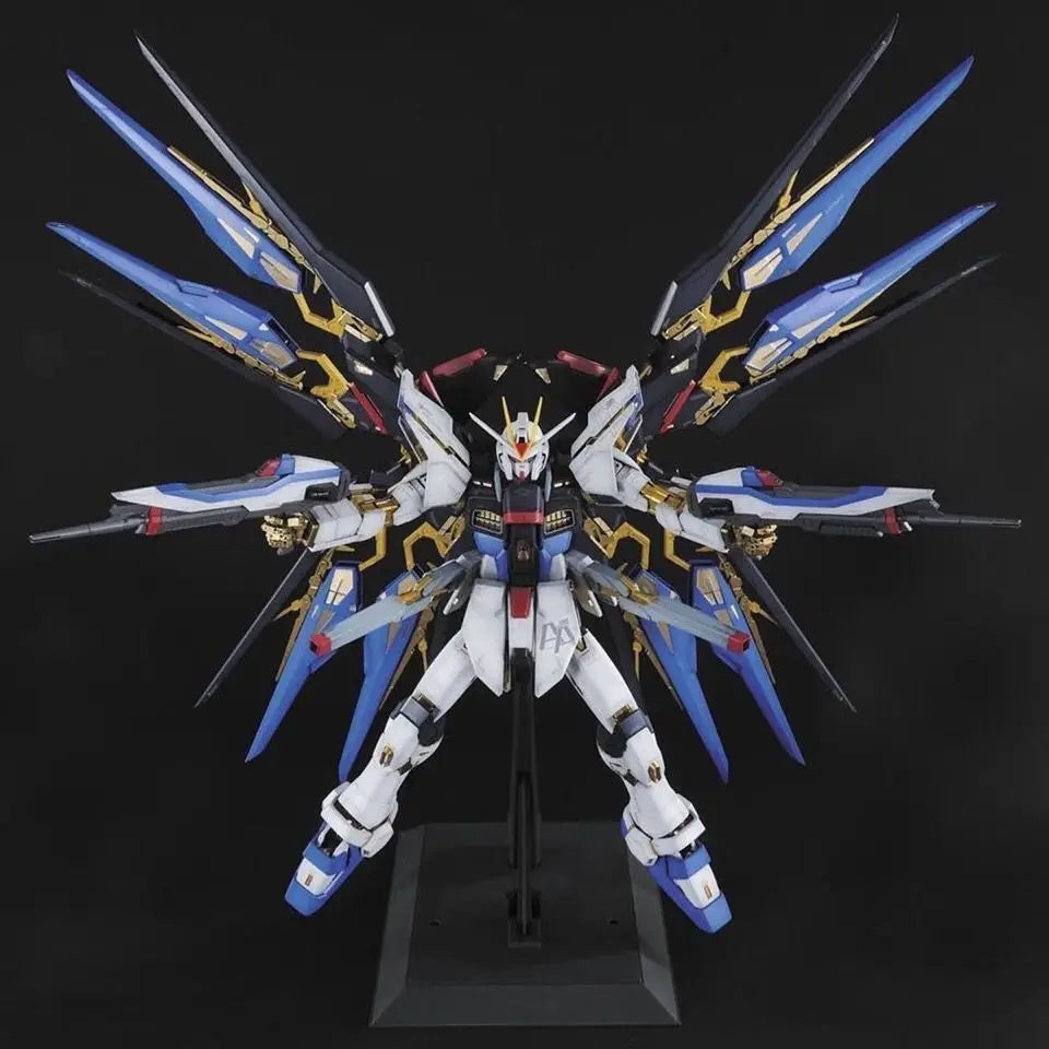 In Stock PG 1/60 DABAN Strike Freedom Assembly Model Kit with Head Led ZGMF-X10A Plastic Model Kits Action Figures Toys Gifts