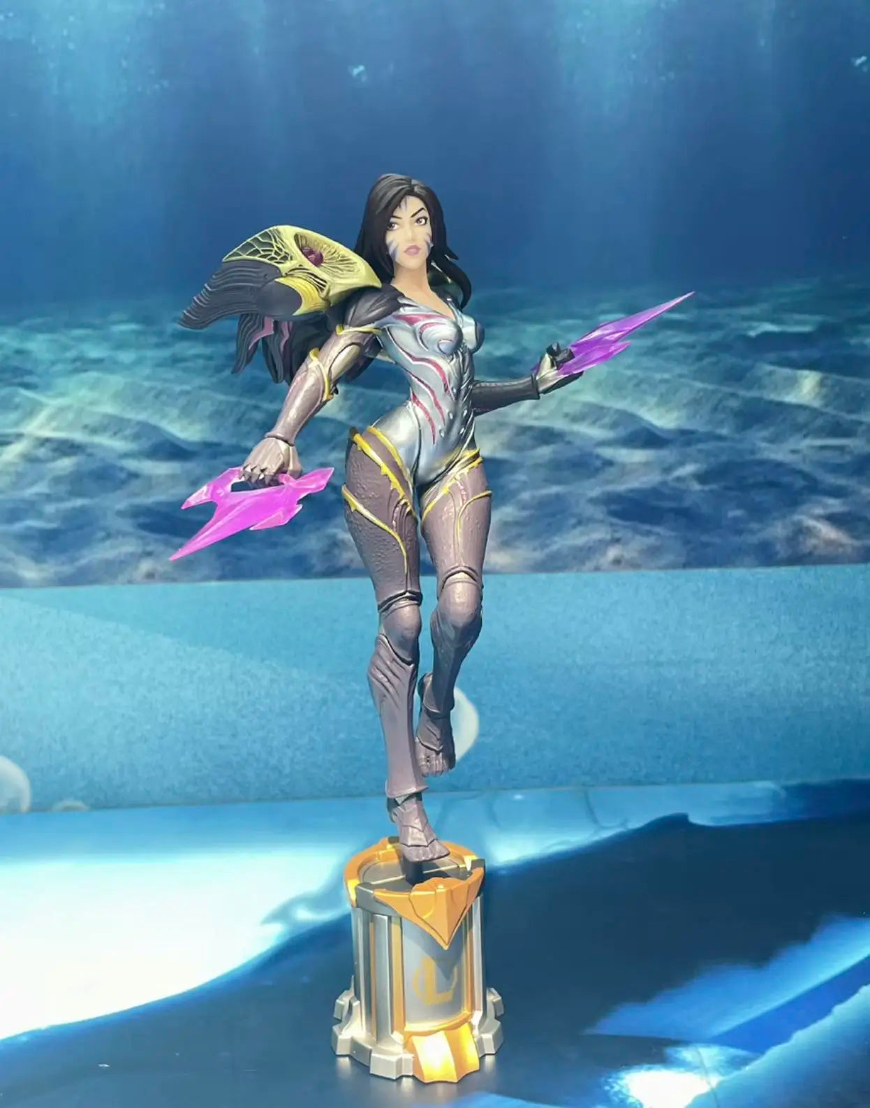 League of Legends Anime Figurine 22cm Luxanna Crownguard Lux Kaisa Jinx Action Figure Customizable Tiktok Trend Birthday Gift