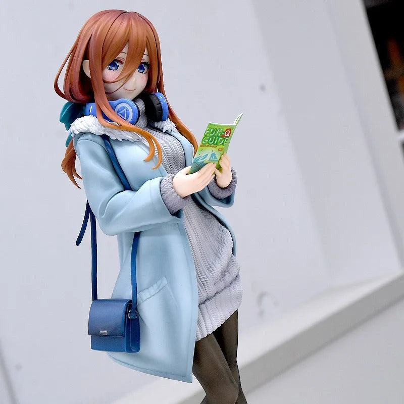 New 25cm The Quintessential Quintuplets Anime Figure Nakano Miku Dating Style Model PVc Desktop Decorative Toy Present
