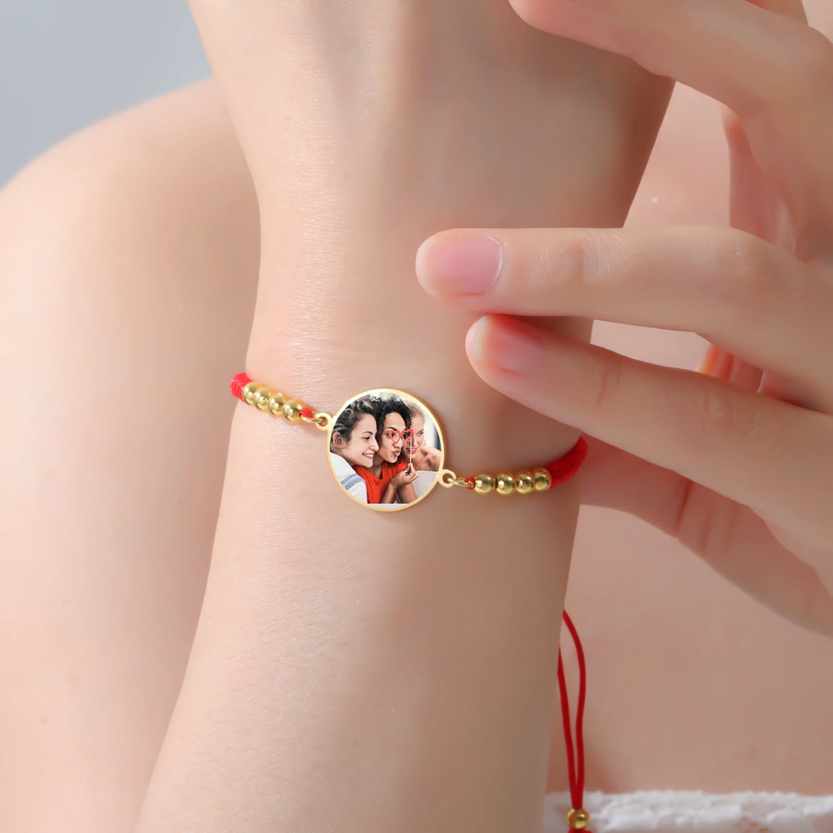 Lemegeton Personalisiertes Fotoarmband mit rotem und schwarzem Seil, runder Anhänger, Edelstahlschmuck für Damen und Herren, personalisierte Trendgeschenke