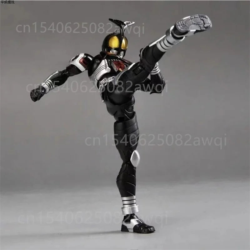 Bandai SHF Kamen Rider Figure Tamashii Nations 2016 MASKED RIDER Action Figures Armor Real Bone Carving Armor Kabuto Model Toy