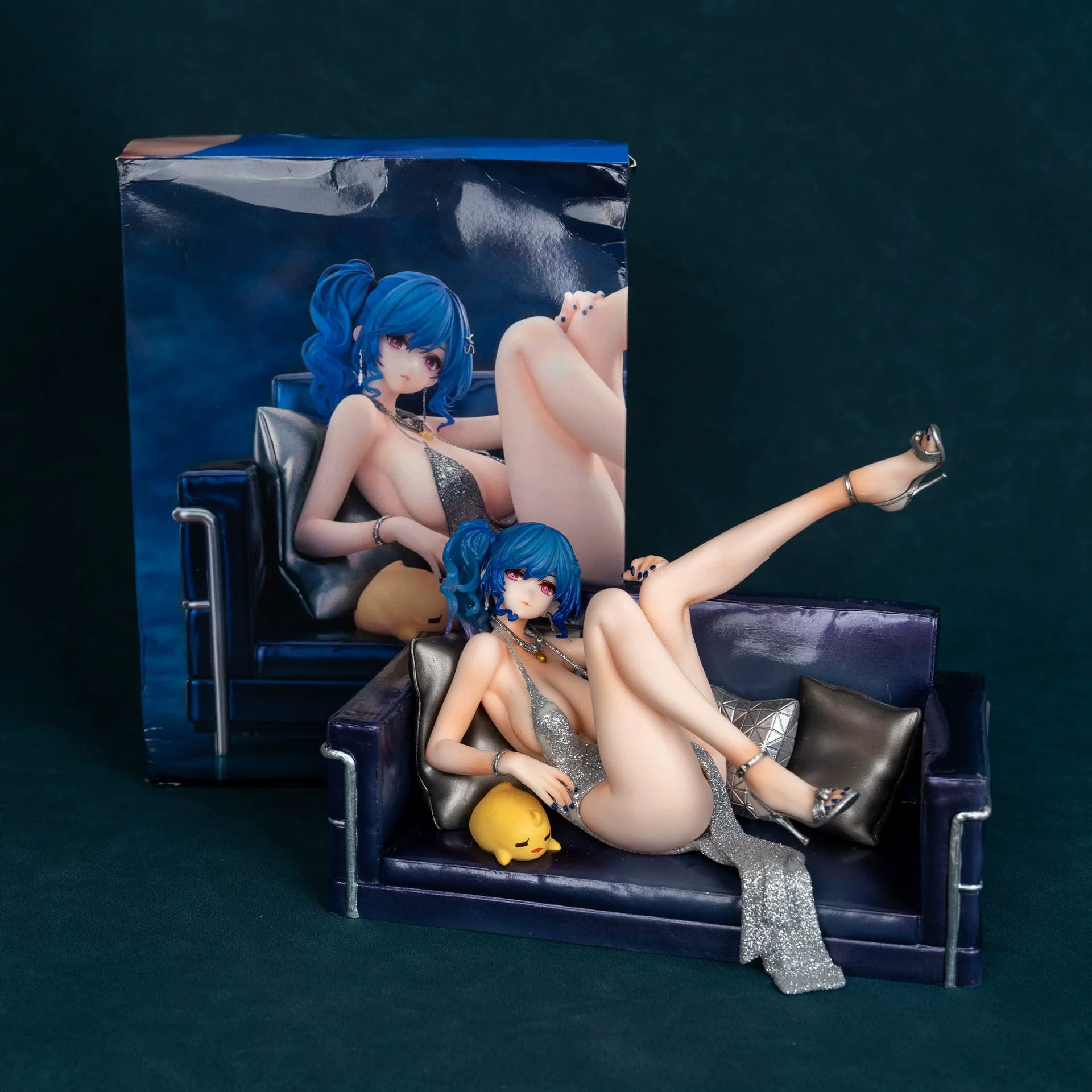 Azur Lane IJN Taihō & HMS Formidable Dress Ver. Sitting on Sofa Anime Figure Collectible Statue Desktop Decoration Gift