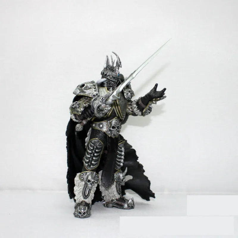 Berühmte Spielfigur aus World of Warcraft: Der Lichkönig – Actionfigur aus Fall of the Lich King, Arthas Menethil, 18 cm große PVC-Spielfigur