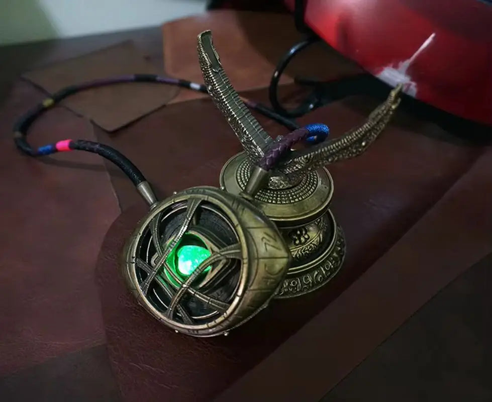 New  Avengers Strange Doctor Necklace Agomot Eye Infinity Gem Time Gem Action Figure Collectible Model Animation Derivative