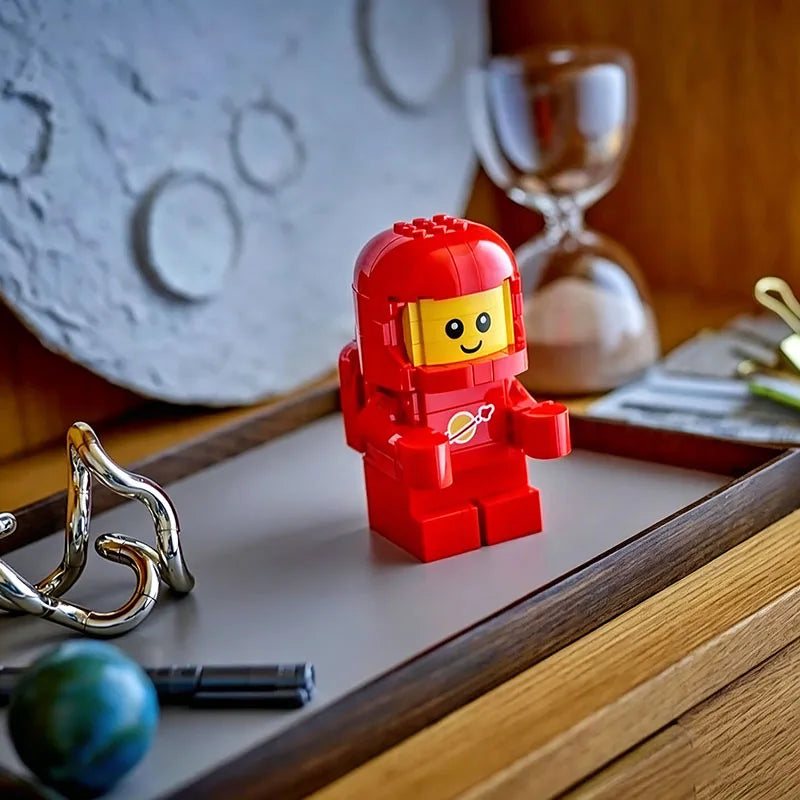 250PCS Space Up-Scaled Baby Astronaut Model Building Blocks Diy Classic Creative Assembly Educational Toys Kids Birthday Gifts