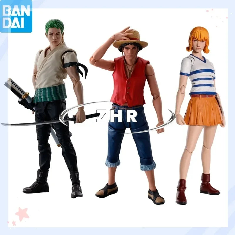 В наличност One Piece SHFiguarts Live версия Luffy Zoro Nami Анимационен модел Екшън фигурка Играчка Колекция Подарък