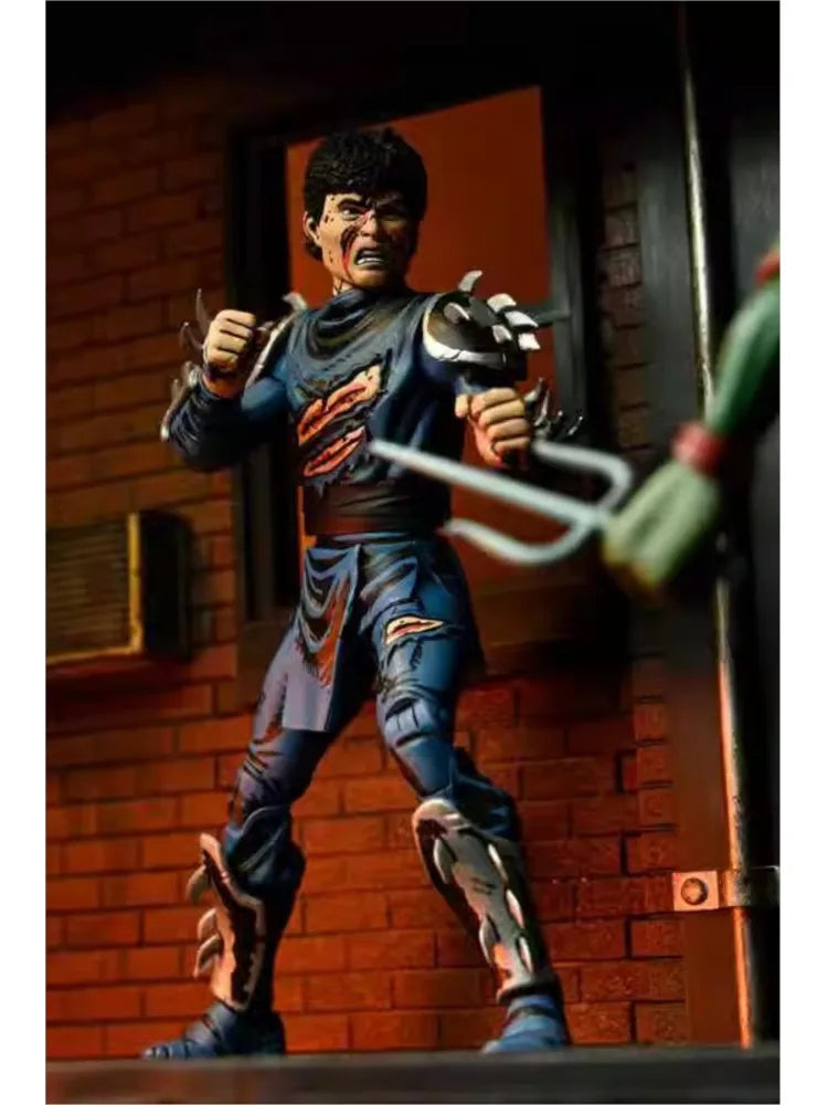 NECA 54289 Toys Teenage Mutant Ninja Turtles Mirage Comics Action Figure Battle Damaged Shredder 18 cm Original Doll Model Gift