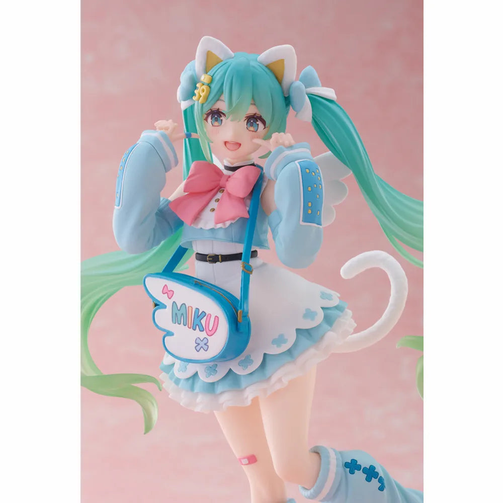TAITO Original fashion Hatsune Miku Anime Figure Action Figurine Model Collector Toys Hatsune Miku BANPRESTO Collectible Gift