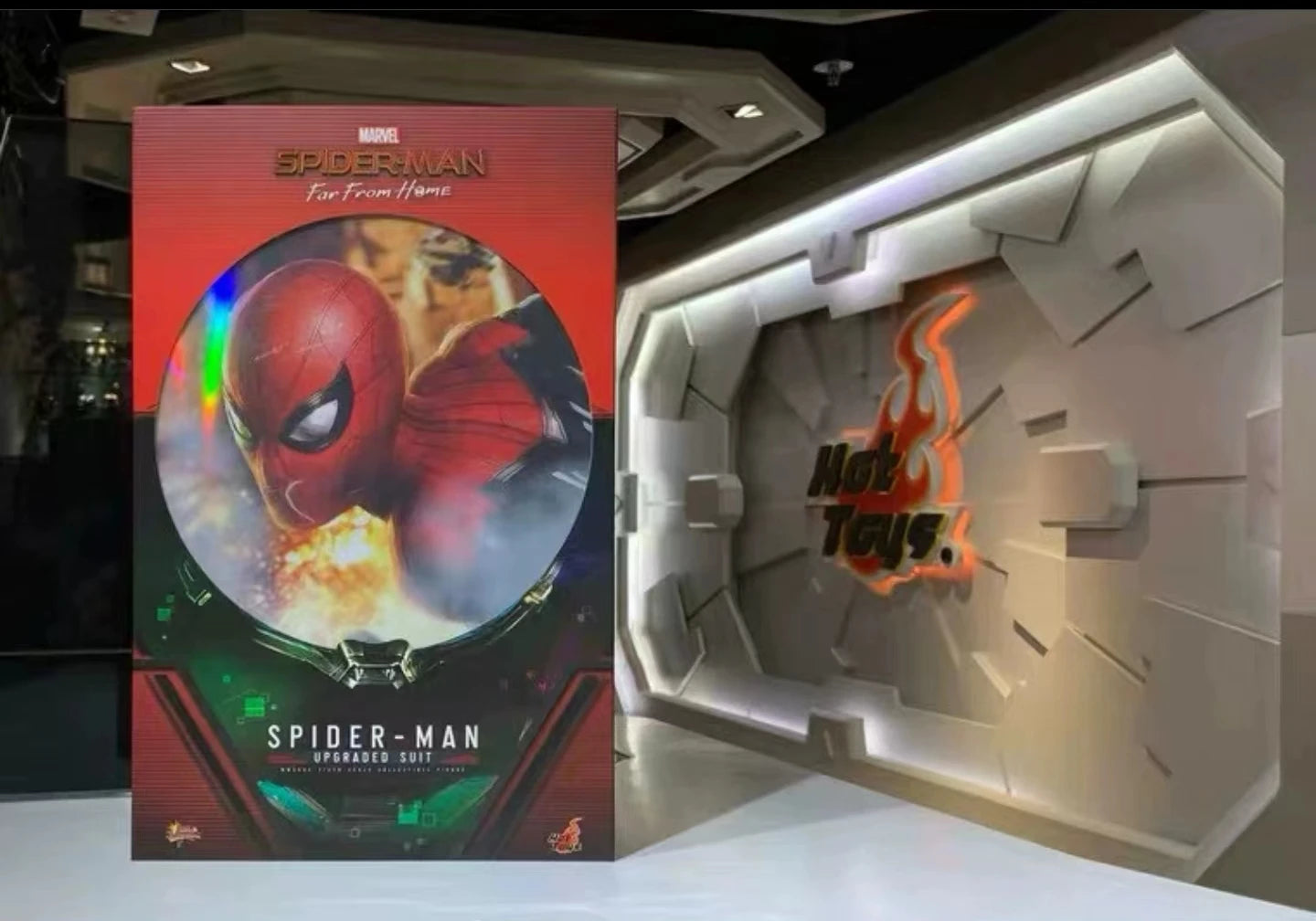 【MT】Hot Toys MMS542 Marvel "Spider-Man: Far From Home" Spider-Man (upgraded Suit Version) 1:6 Scale Collectible Doll Movable