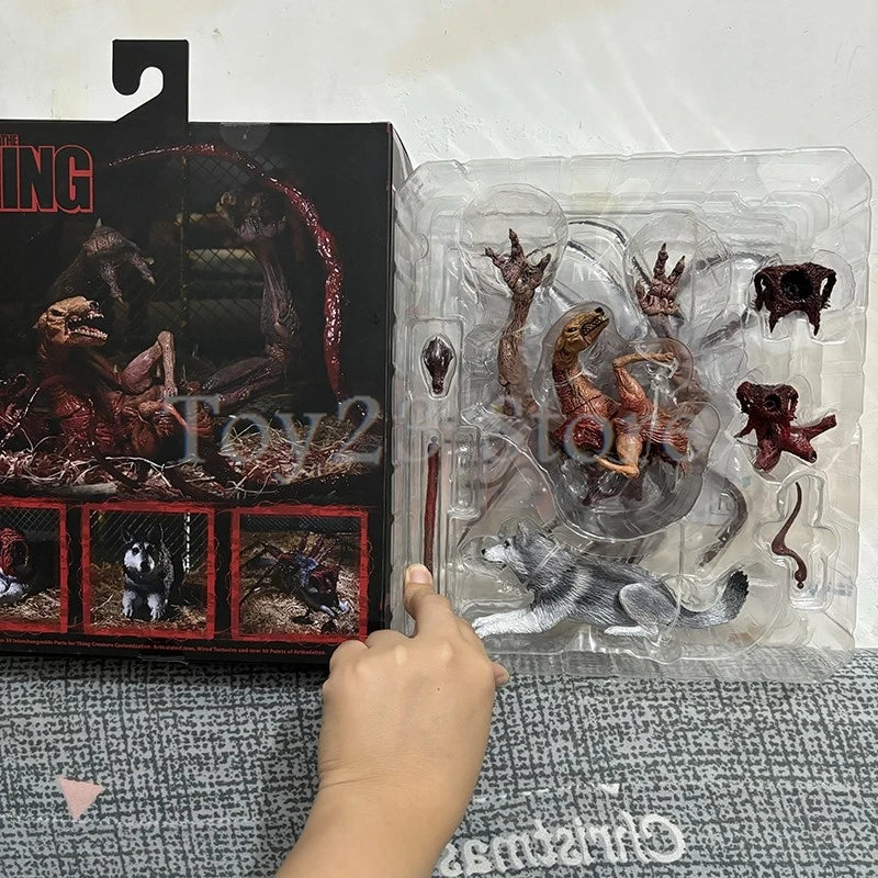 NECA Figure The Thing Deluxe Ultimate Dog Creature Action Figure Collectible Model Birthday Toys