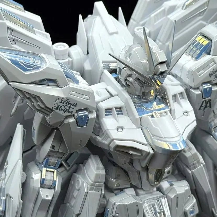 1/100 WUJIN Model MGEX Zgmf-X20a Strike Freedom TWILIGHT COATING Assembly Model Kit Action Figure Robot Plastic Model Toys