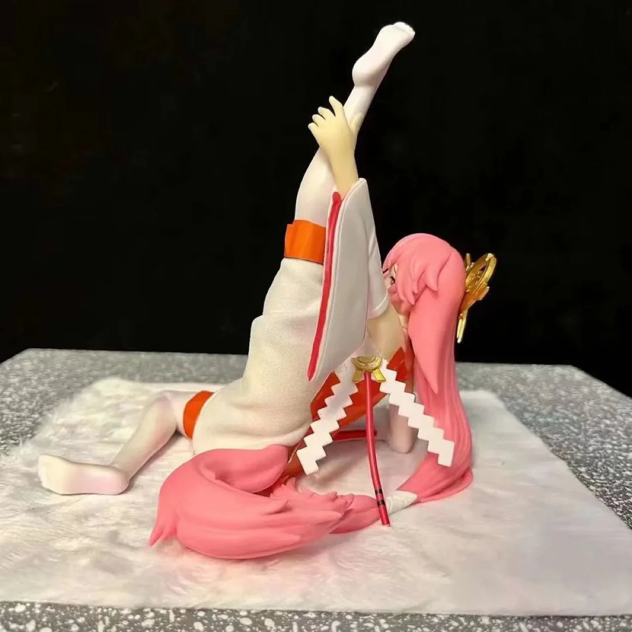 15cm Genshin Impact Yae Miko Lying Leg lift Beautiful Girl Anime Handmade Action Figures Desktop Case Decoration Ornament Gift