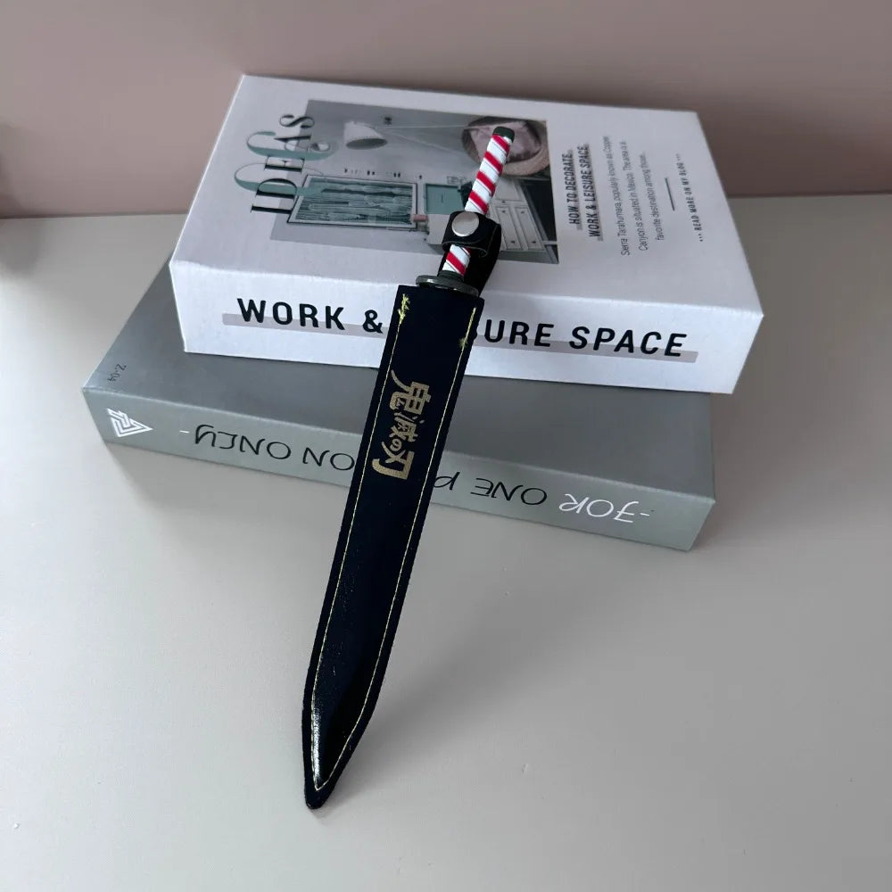 10 Zoll Demon Salyer Iguro Obanai Serpentine Nichirin Klinge Legierungsmodell Japanisches Anime Kimetsu No Yaiba Katana Stahlspielzeug Jungen