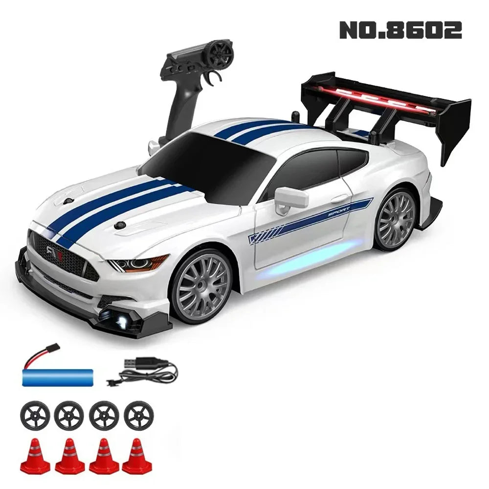 1:24 Мини 2.4G 4WD 30KM/h RC Дрифт Кола GTRPRO AE86PRO - RTR Метални Гуми, Готова за Състезание | Детска Играчка, Подарък за Рожден Ден