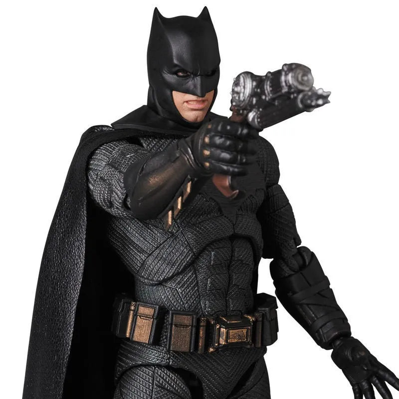Justice League Bruce Wayne Mafex 056 Action Figure Batman Joint Movable NECA  Anime Model Birthday Present For Kids ﻿
