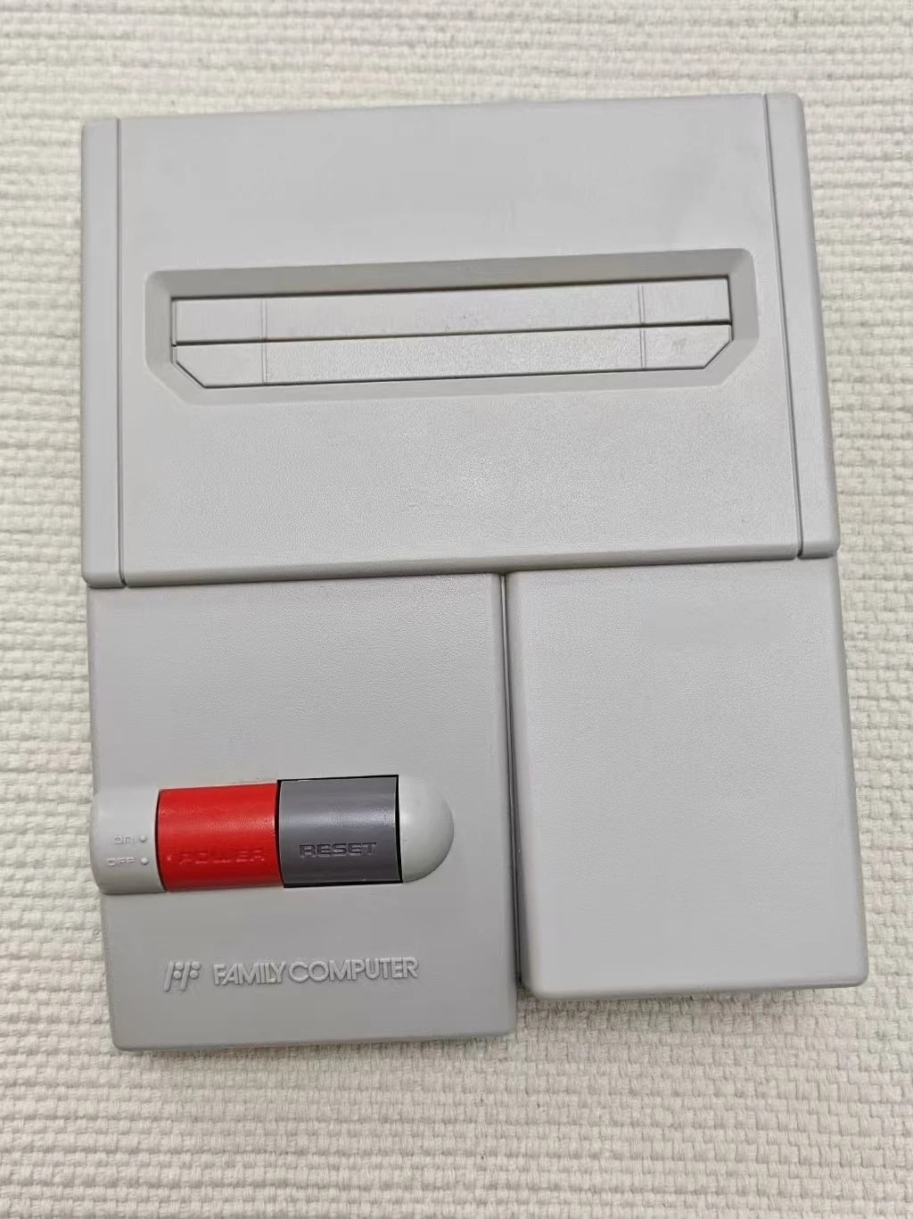 NES RGB FC AV Famicom Retro Game Console Built-in NES Kit Modified Nostalgic Video Game Console Suitable for Children