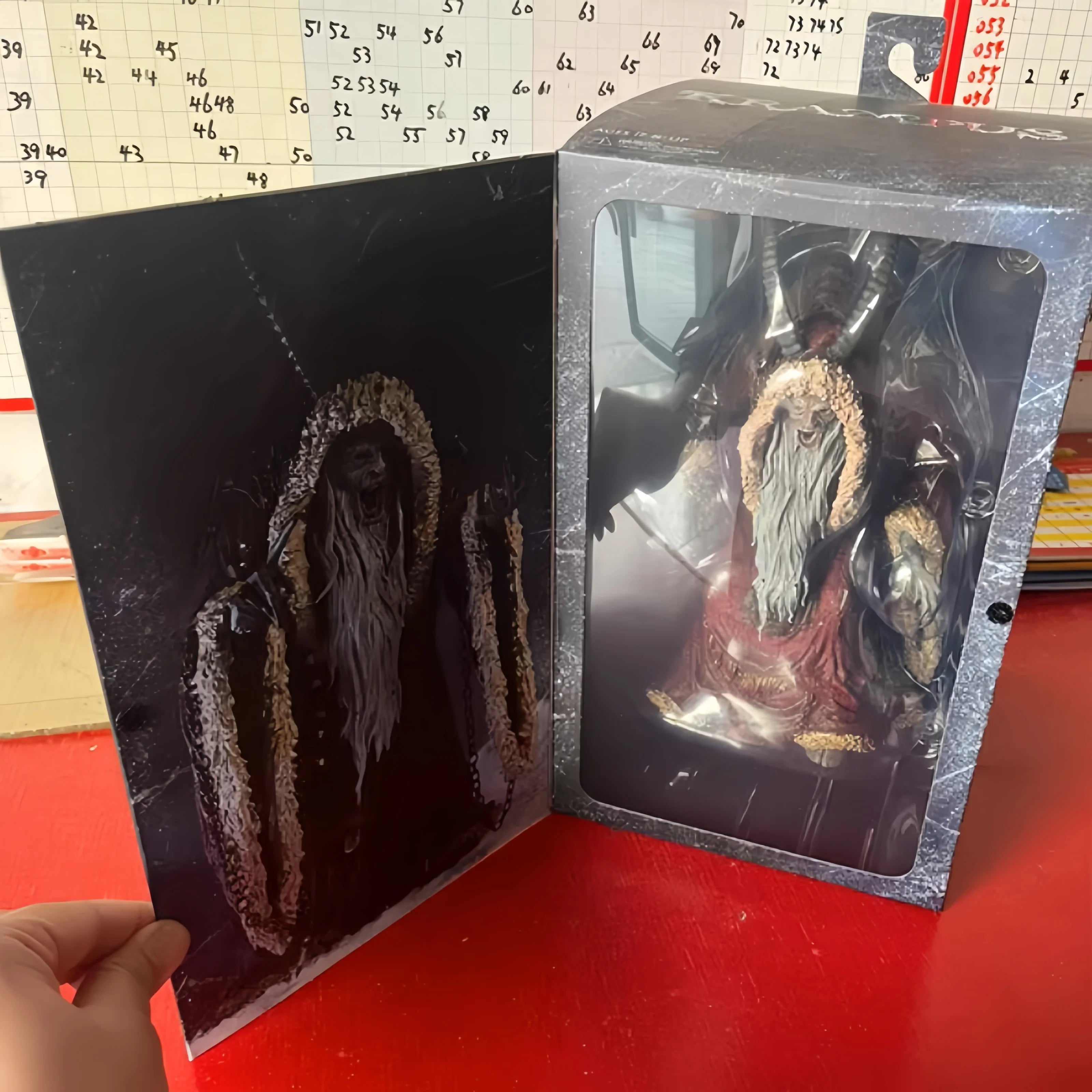 Original Neca 45498 Krampus Bundle Of Deluxe Krampus And Der Klown 7" Scale Action Figures