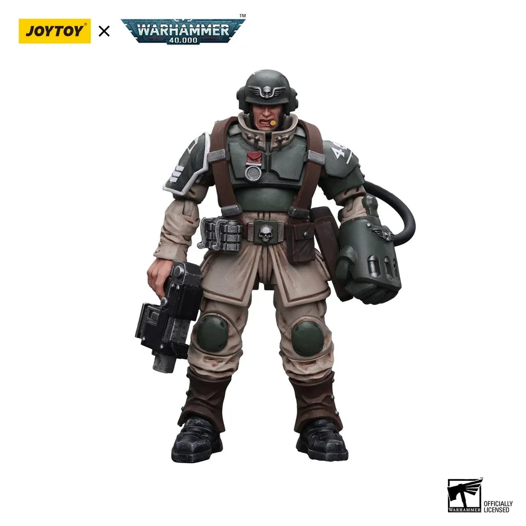 JOYTOY  40k 1/18 Action Figures Anime 10.7cm Astra Militarum Cadian Command Squad Veteran with Medi-pack  Model Toys