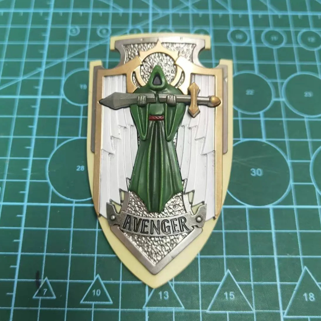 Joytoy Warhammer 1/18 Action Figures Deathwing Knight Master with Flail of the Unforgiven Model Toy Boy Gifts 3.75inch