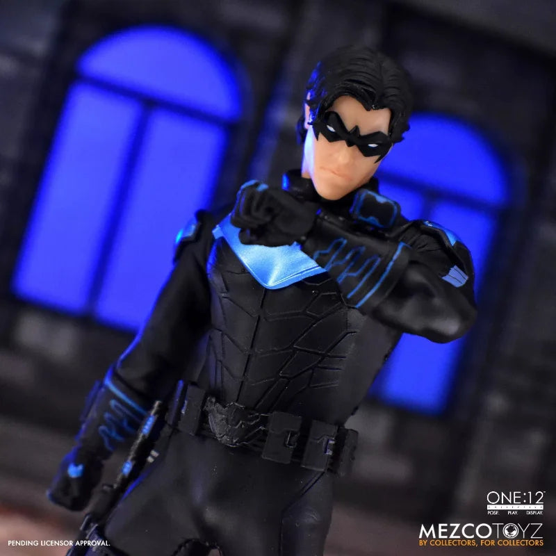 In Stock Mezco Toys One:12 Nightwing Robin Dick Grayson Movability Model Toys Collection Cartoon