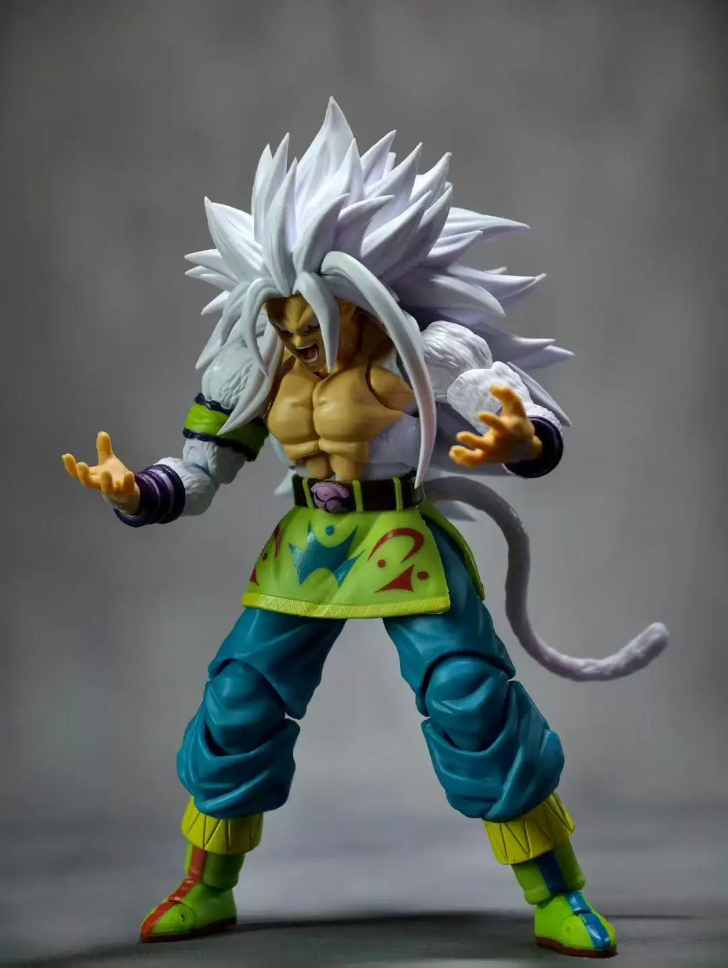 New Black Hole Dragon Ball Son Goku Action Figure Ssj5 Super Saiyan 5 Goku S.H.Figuarts White Haired Goku Statue Birthday Gifts