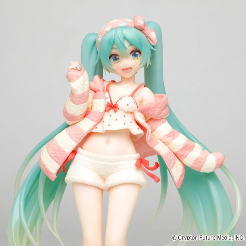Taito Original Genuine Vocaloid Singer Hatsune Miku Figure Costumes Room Wear China Exclusive Color Ver 18cm Model Toy Figures