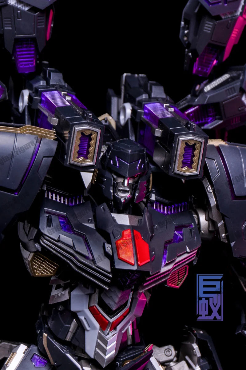 Giant Ant Models Transformation Megatron Iron Machine IDW Assembly Model Kit Action Figure With Light Skeleton ABS Toy