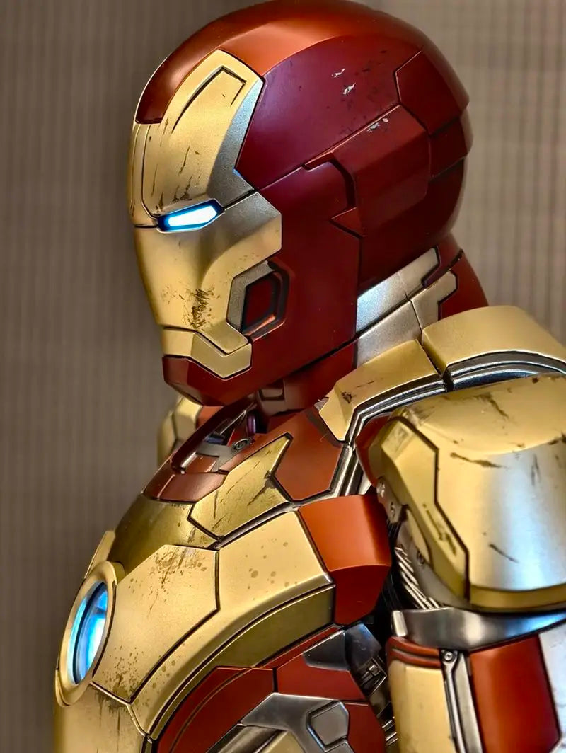 Genuine HT Iron Man Mark 42 2.0 Alloy Action Figure MMS759D66 Deluxe Special Edition Marvel Collectible Model For Collectors