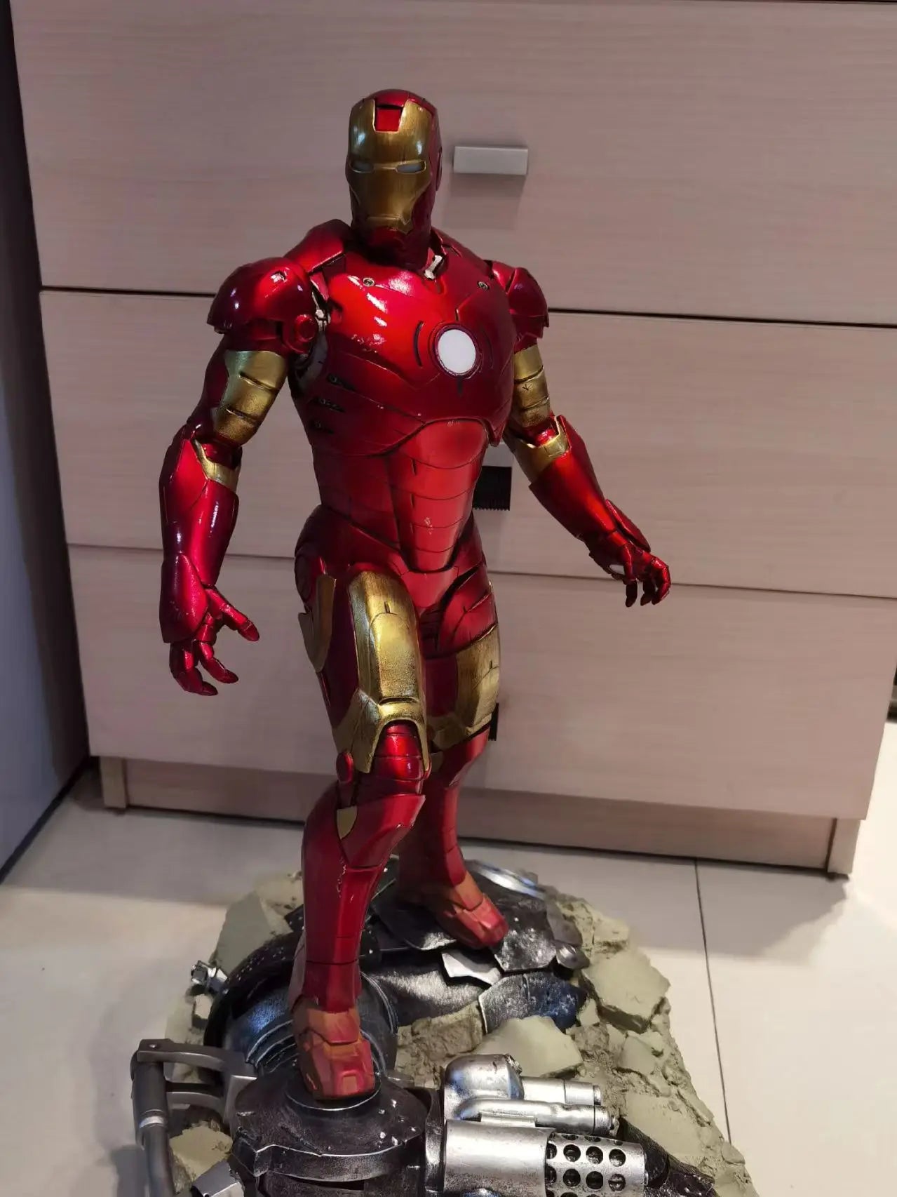 The Avengers Movie Figure 30cm New Iron Man Peripheral Resin Model Scene Statue Desktop Decorate Ornaments Birthday Gifts Toys