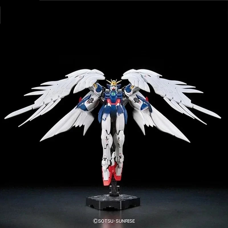 Bandai Gundam Modellbausatz Anime-Figur RG 17 1/144 Wing Gundam Zero EW Echte Gunpla Anime-Figur auf Lager