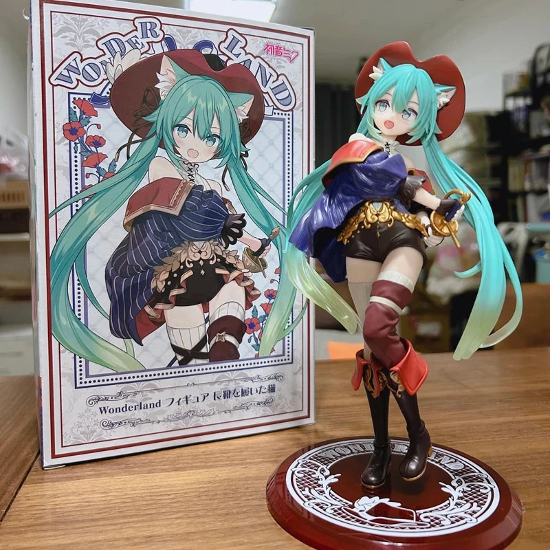 Original Taito Hatsune Miku Figur Wunderland Piapro Miku Der gestiefelte Kater Anime Action Modell Sammler Geschenk Spielzeug für Kinder