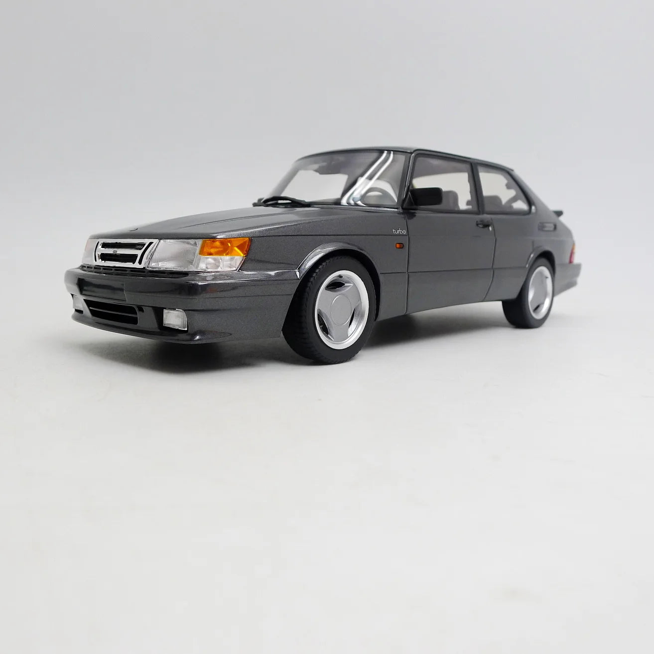1/18 SAAB 900 Turbo T16 Airflow Resin Model Car DNA Collectibles