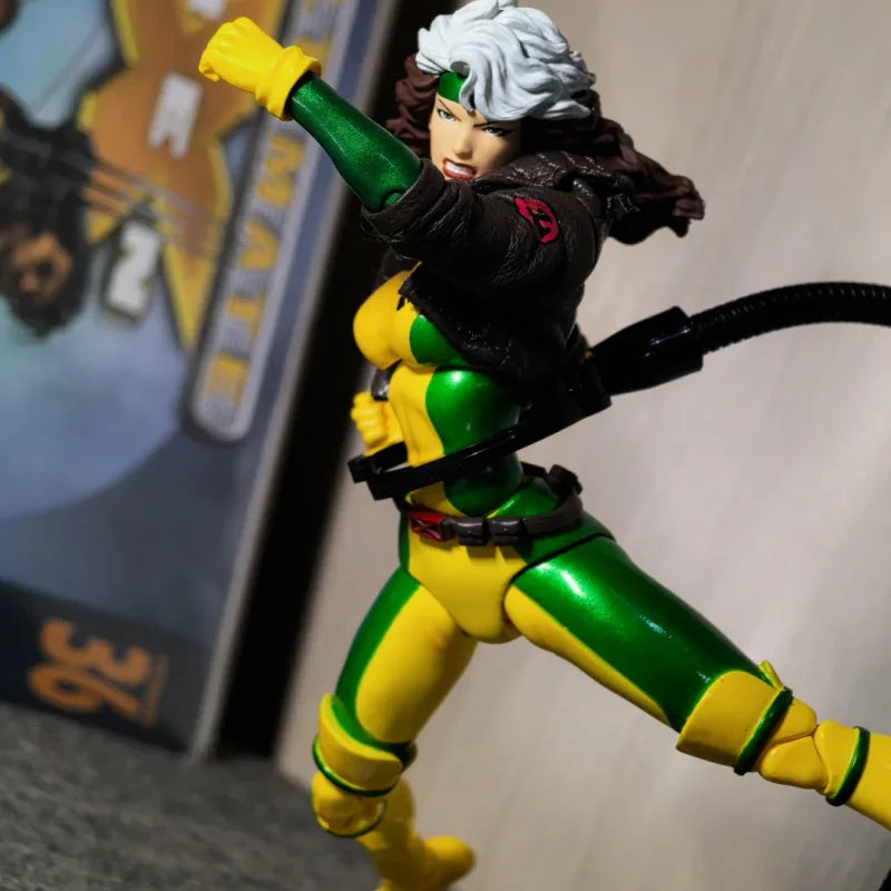 Medicom Toy Mafex No242 Xmen Rogue Comic Ver 1 12th Scale Action Figure With Extra Heads And Hands Marvel Collection Model Toy