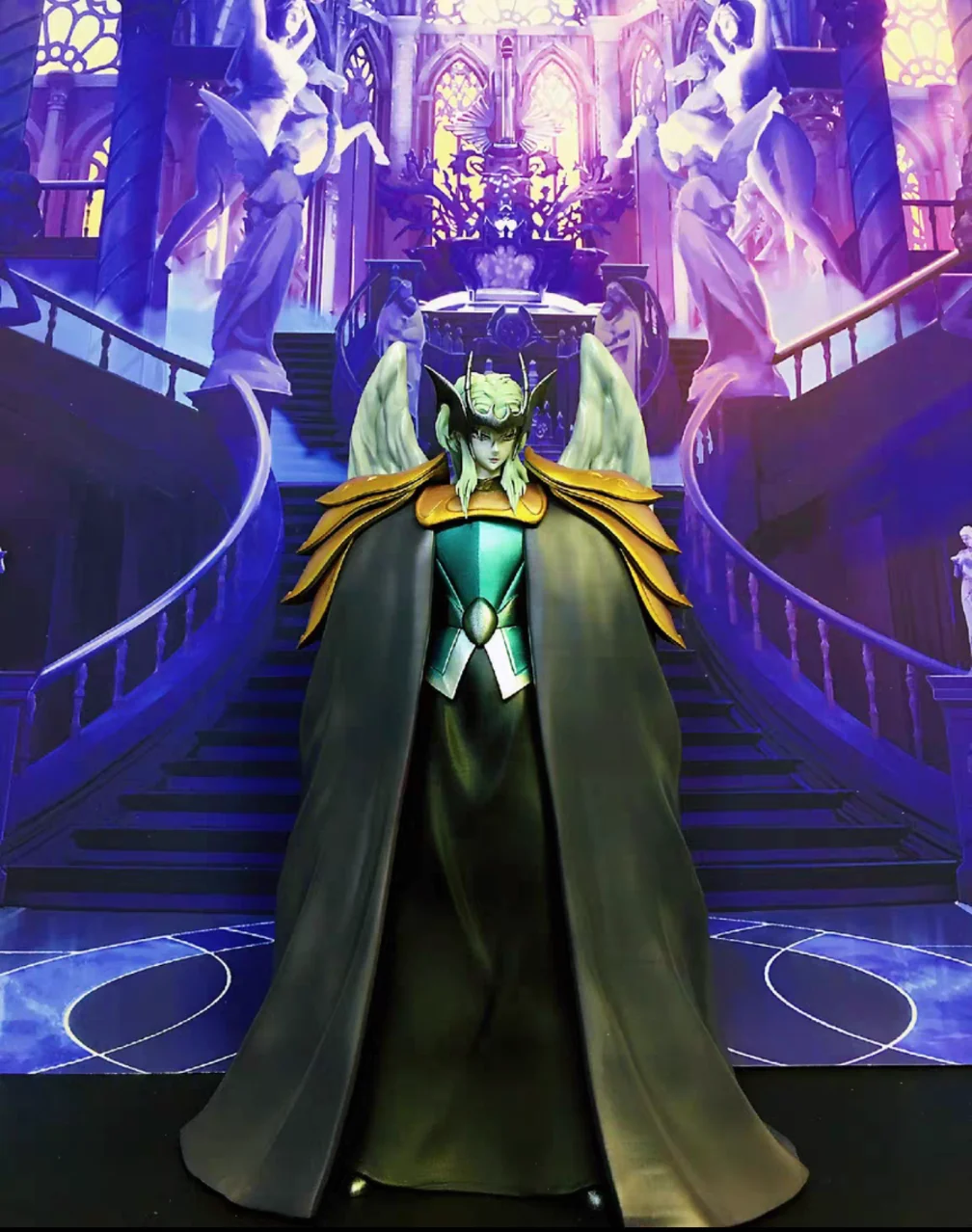 25cm Saint Seiya Lucifer Model King of The Underworld and Leader of The Holy Demon Angels Faithful Servant of Hades Resin Figure
