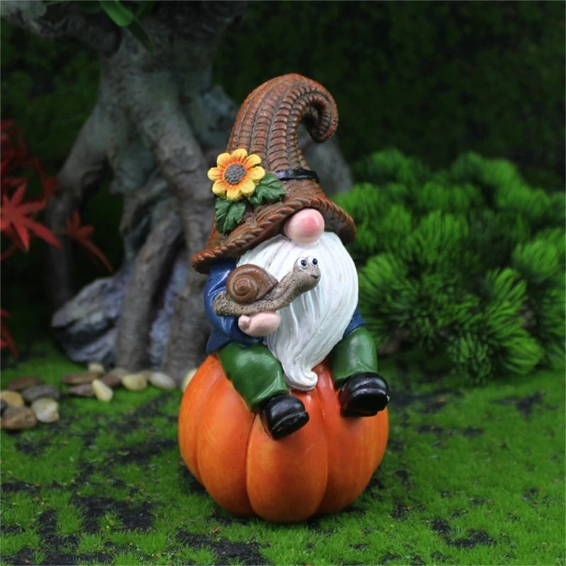 Pumpkin Gnomes Garden Statue Resin Desktop Lawn Ornaments Outdoor Garden Decoration Fall Gnomes Figurine Thanksgiving