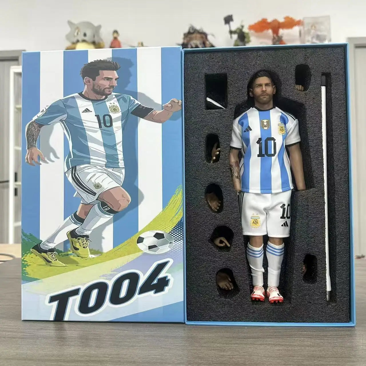 DDTOYS Spot Messi 1/6 Modern Soldier Joint Movable Football Model