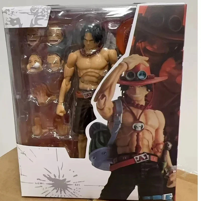 В наличност Bandai SHFiguarts SHF ONE PIECE PORTGAS.D.ACE SABO Luffy Модел Комплект Екшън Фигурки Модел Играчка Подарък за Деца
