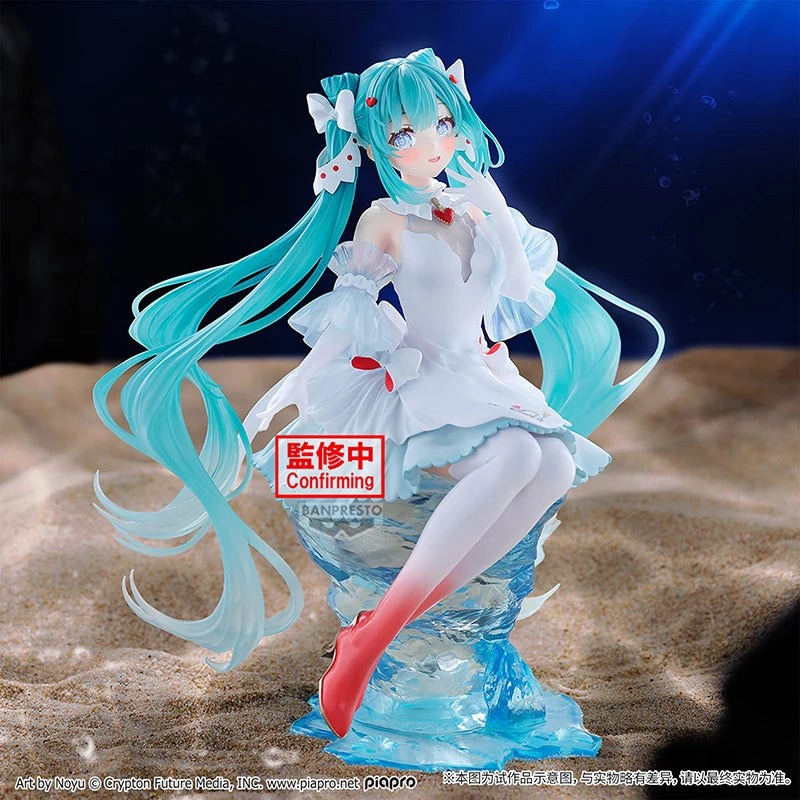 В наличност BANPRESTO EVOLVE Clearluxe Хацуне Мику -Clione Ver.- PVC 18CM Аниме екшън фигурки Модел Колекция играчка