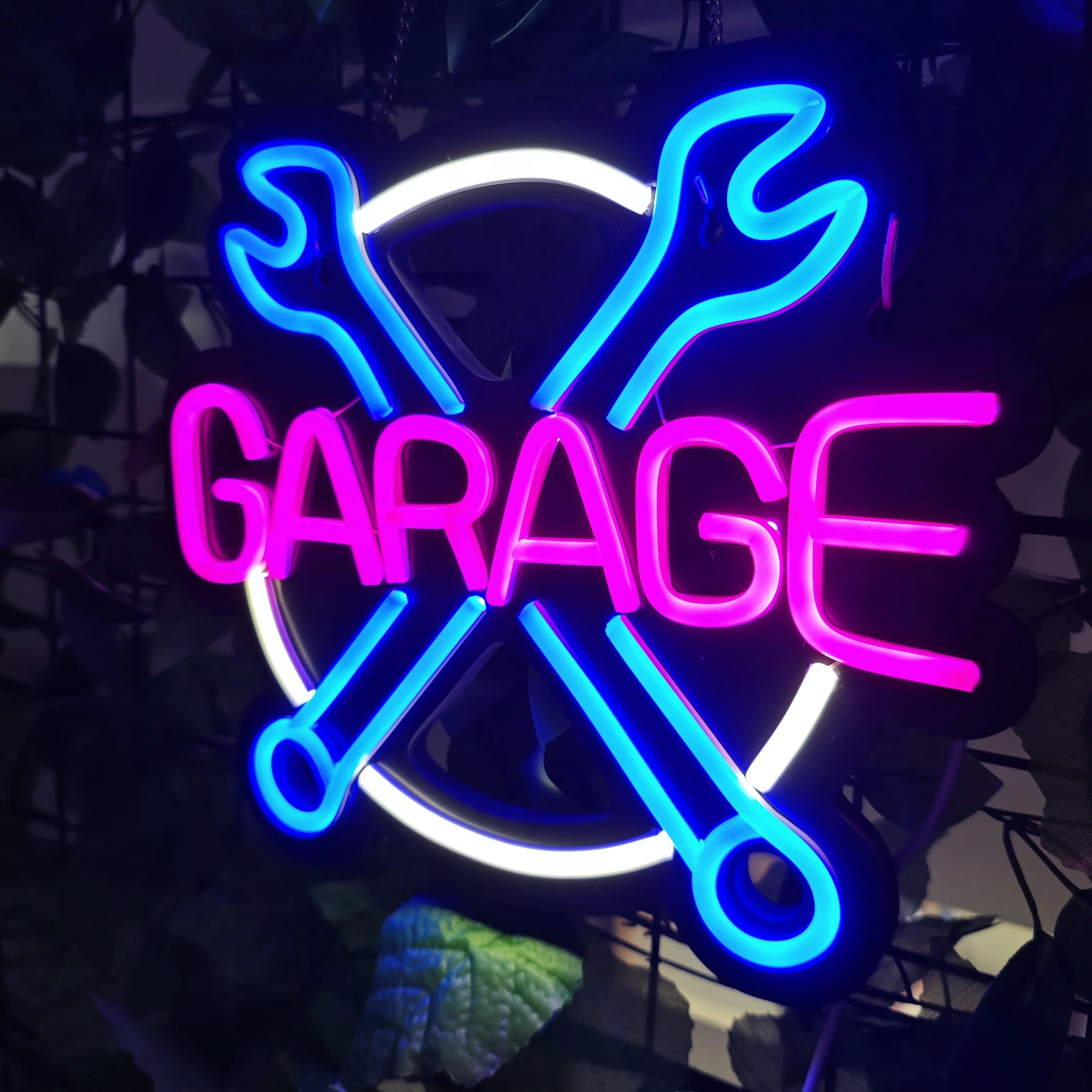 Garage LED Neon Sign USB-Powered Bright Wall Decor for Car Shops Workshops Ideal for Game Room Parties Birthday Gift 12.4x10.6in