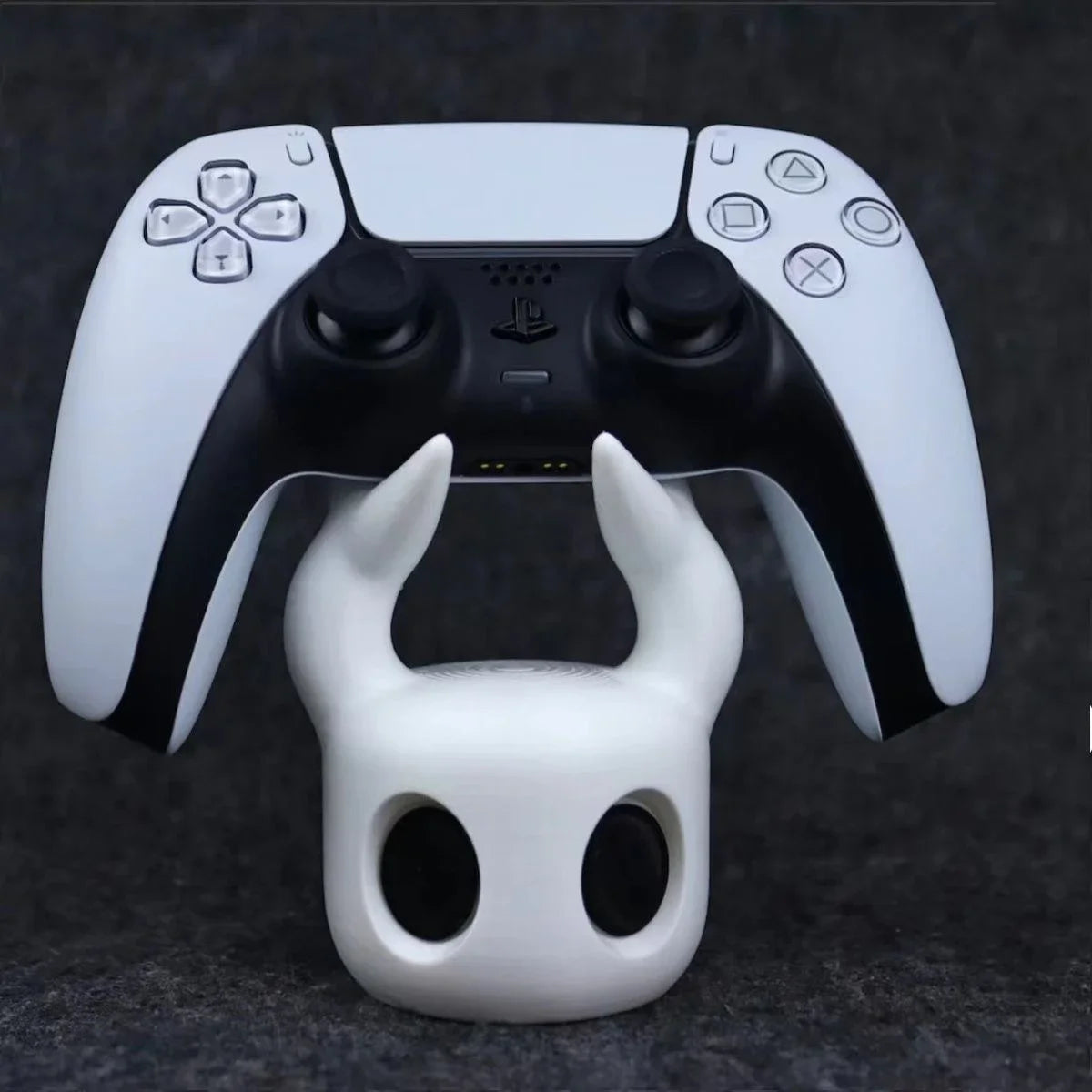 Universeller Gamecontroller-Ständer, kompatibel mit PS4/PS5/Switch Hollow Knight-Thema, cooles Desktop-Display, Gaming-Zubehör