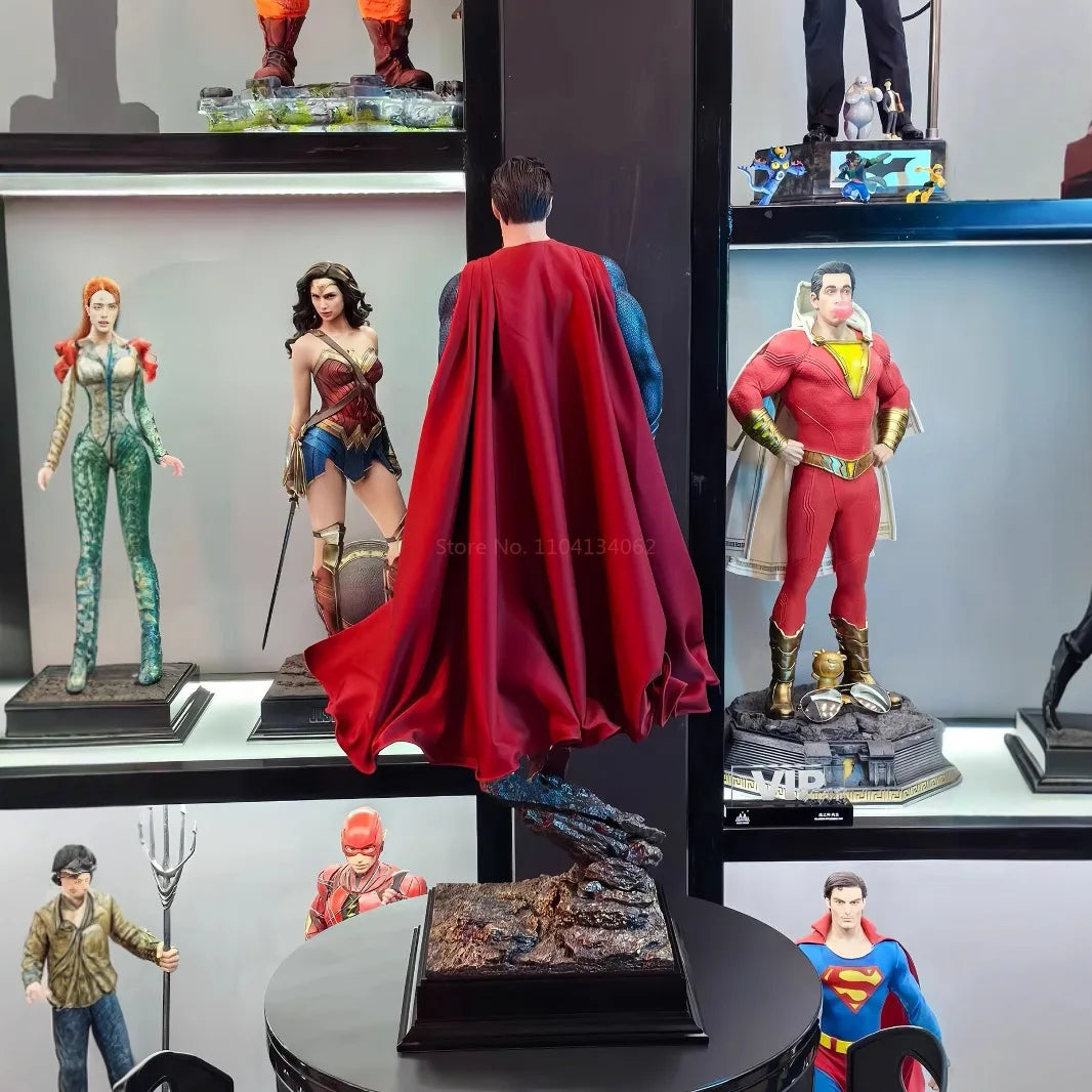 Superhochwertige DC-Serie Justice League Steel Man Superman Gk Statue Handgefertigtes modisches Modell Ornament Geburtstagsgeschenk