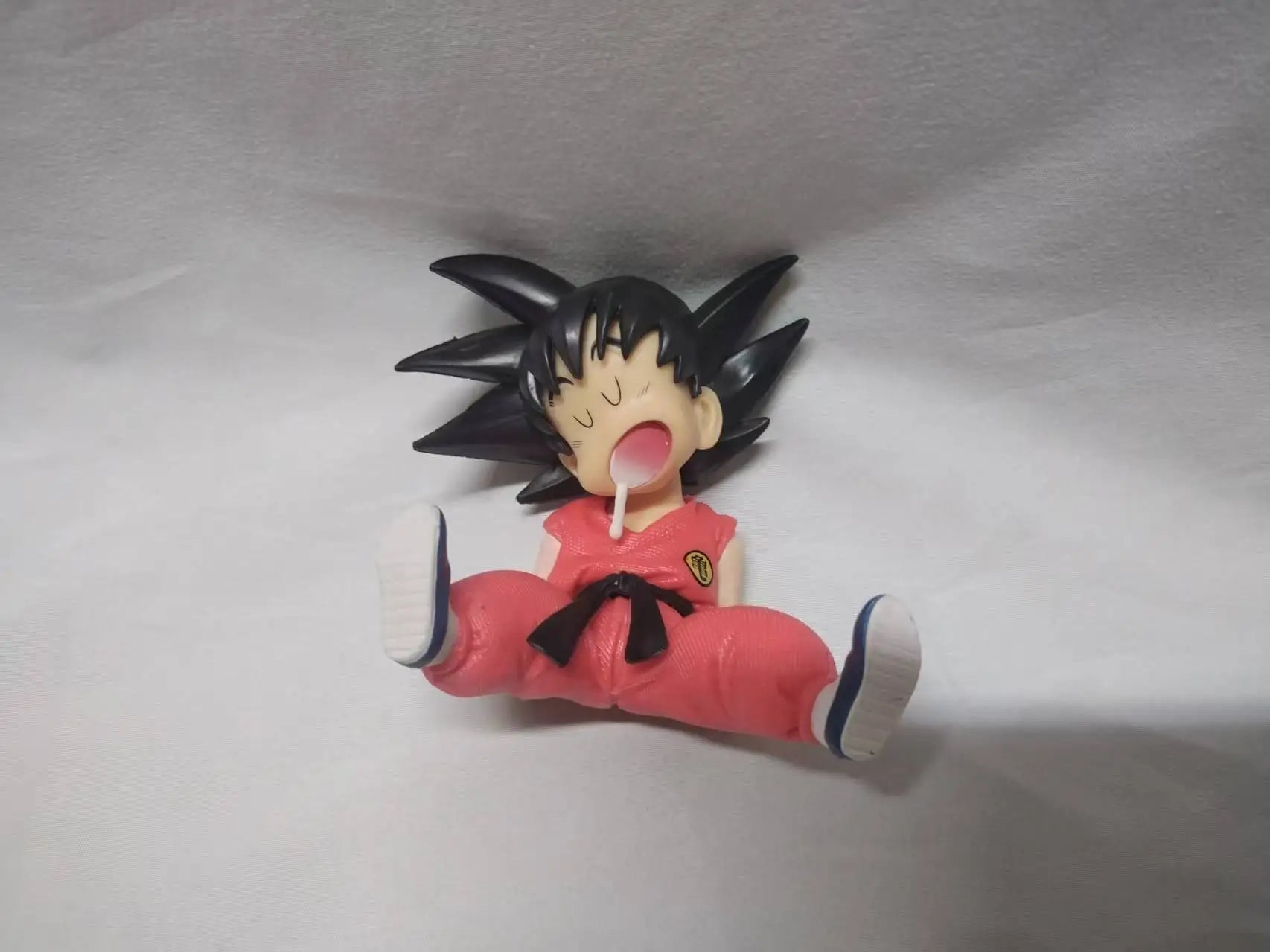10cm Dragon Ball Anime Figure Son Goku Super Saiyan Q Version Model Figurine PVC Statue Collection Toys Children Christmas Gifts