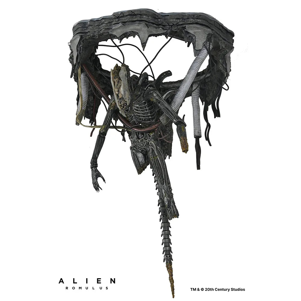 NECA 51743 Toys Alien: Romulus Action Figure Deluxe Suspended Lab Xenomorph XX121 Original Anime Collection Doll Decoration