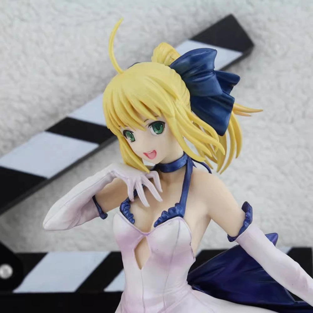 24CM Anime Fate/Stay Night Unlimited Blade Works Altria Pendragon Saber Figure Type Wedding Dress Ver  1/7 Model Toy Doll Figure