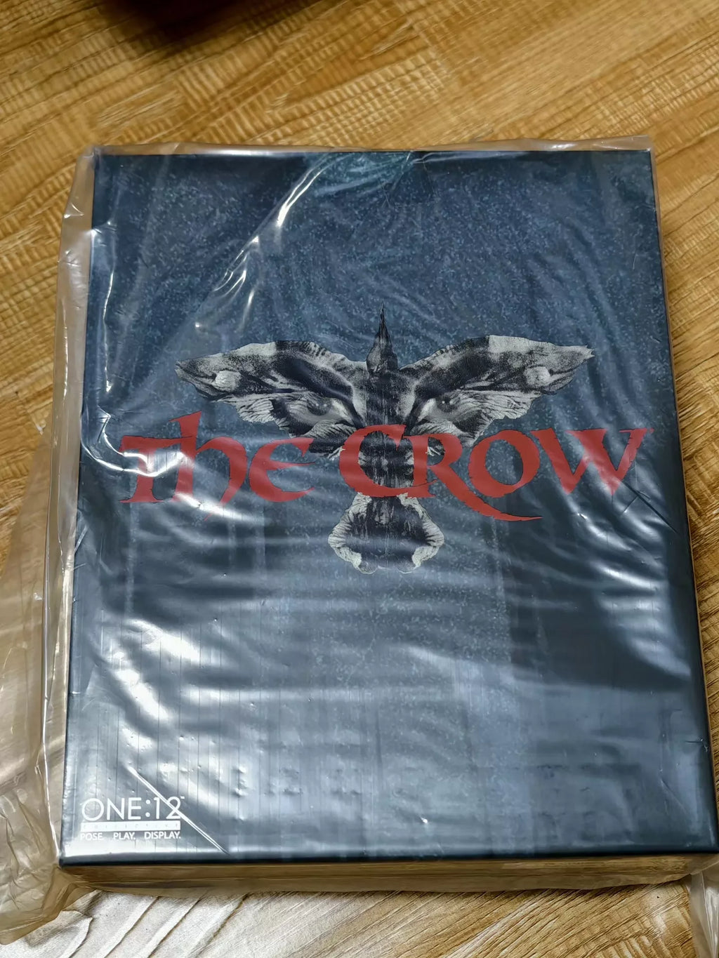 In Stock Mezco Toyz Eric One:12 The Crow 1994 Movie Ver. 17cm Action Figure  Anime Model Trendy Toy Desktop Collectible