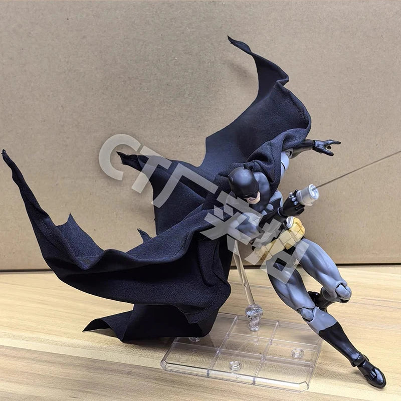 In Stock CT Toys Batman Figure Batman Mafex 126 Action Figures DC Justice League Hush Figurine The Dark Knight Collection Toy