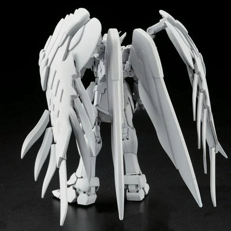 Bandai Gundam Modellbausatz Anime-Figur RG 17 1/144 Wing Gundam Zero EW Echte Gunpla Anime-Figur auf Lager